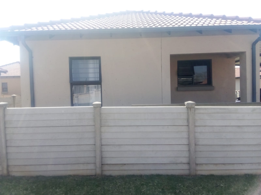 To Let 3 Bedroom Property for Rent in Waterval East North West
